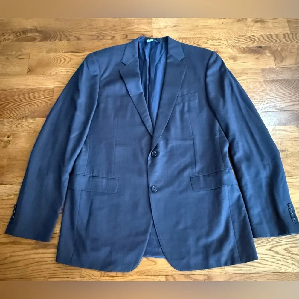 Samuelsohn. Midnight Blue Wool Blazer. Size 42 Long.